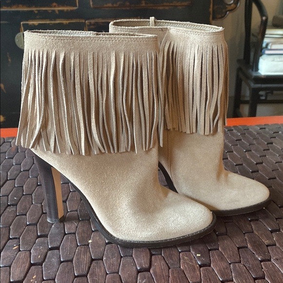 Jolie Shoes - Jolie fringed ankle bootee size 38
